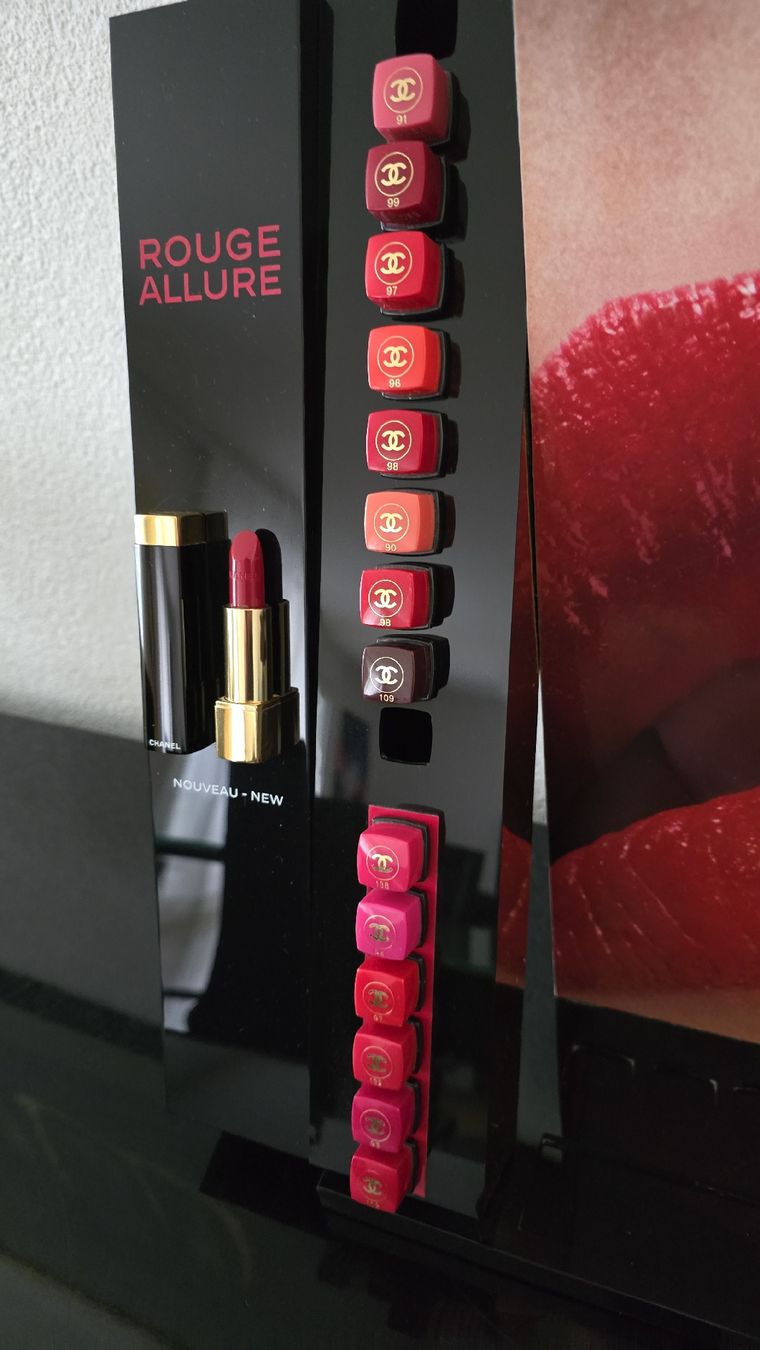 Chanel Make-up: Chanel Original Lippenstift Ständer – Usato da wallisellen venduto da funkelsternchen5 1
