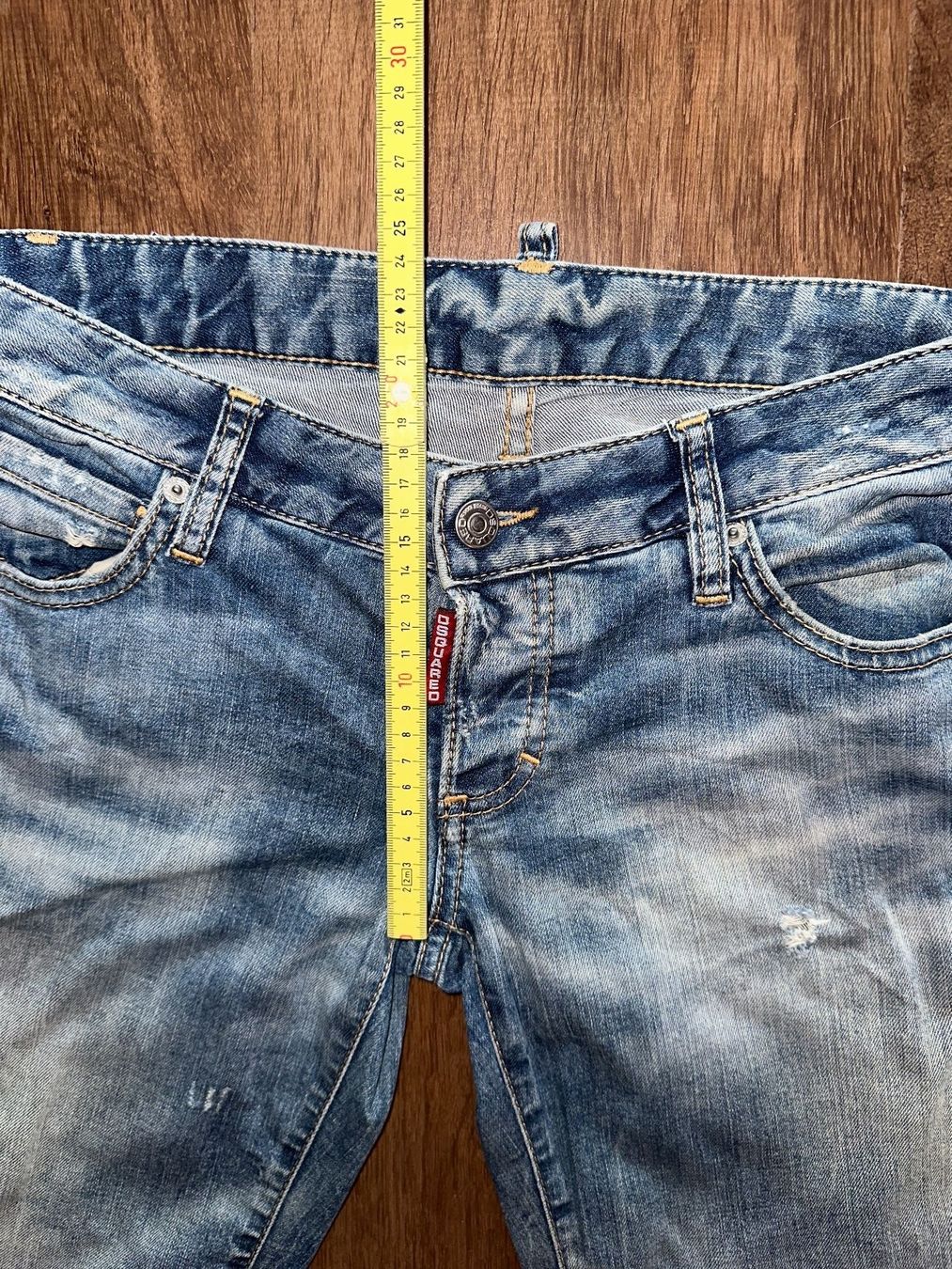 Dsquared2 Jeans: Jeans Dsquared2 - IT 42 – Nuovo (secondo la descrizione) da St-Sulpice VD venduto da juhdu 2