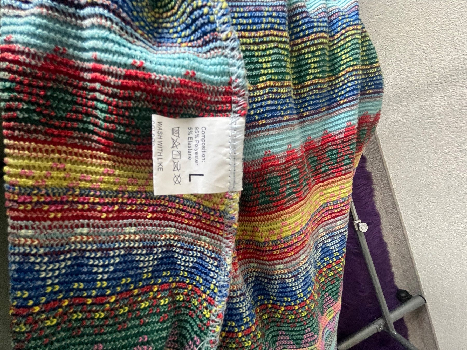 Robes: Maxikleid gestrickt bunt Grösse L neu – Neuf (Voir description) à Giswil par Mauritius9026 2