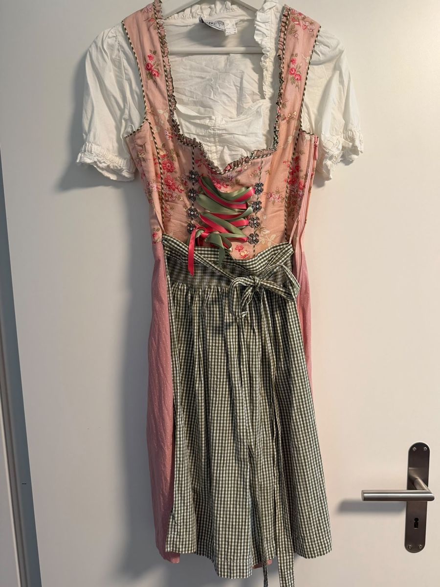 Robes: Dirndl Gr.32, Kaisers Trachten – D'occasion à Gutenswil par fel_tvx8 1