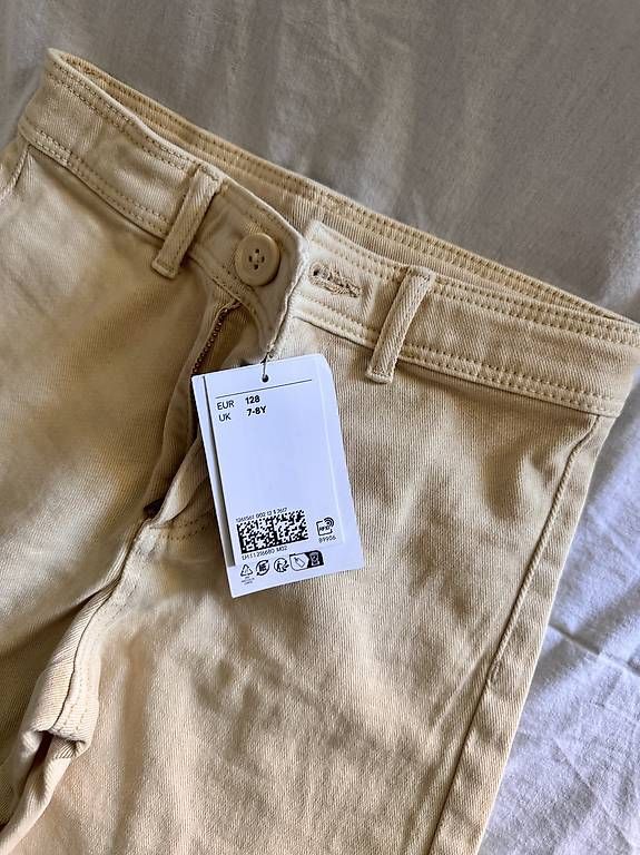 Pantaloni: Mädchen Hose in Beige Gr.128 – Usato da Oberengstringen venduto da Kati.vrdoljak 1