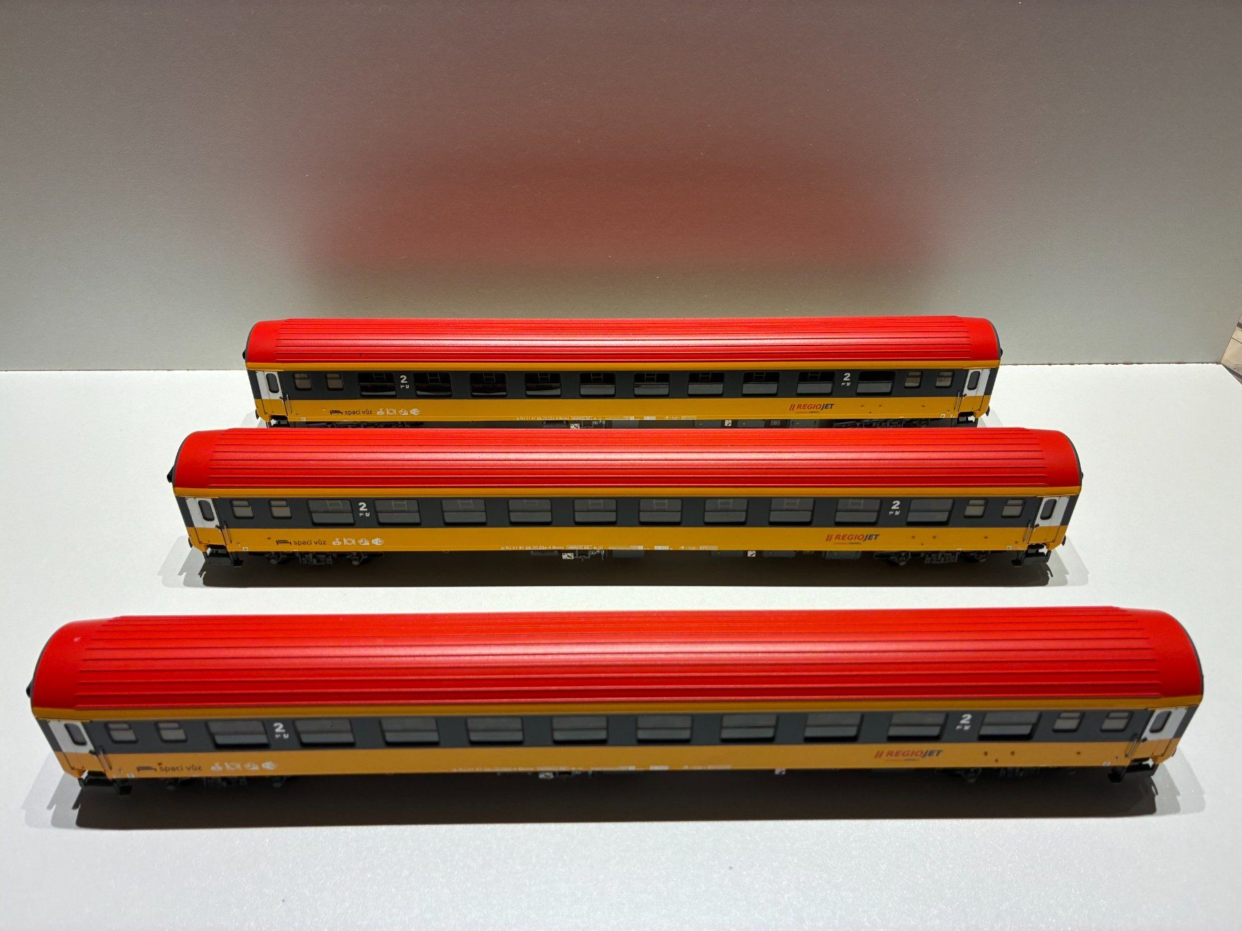 LS Models Modelleisenbahnen: LS Models 48153 Set voitures-couchettes Regiojet – Neu und originalverpackt aus Le Pâquier-Montbarry von Patroni0