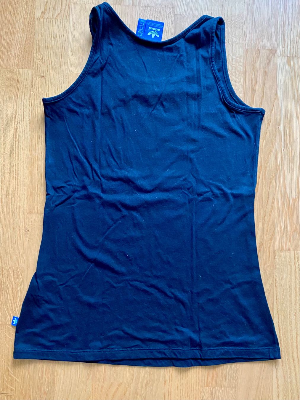 Adidas Top: Adidas Tanktop Gr.36 – Nuovo (secondo la descrizione) da Zollikofen venduto da AureusManus 2