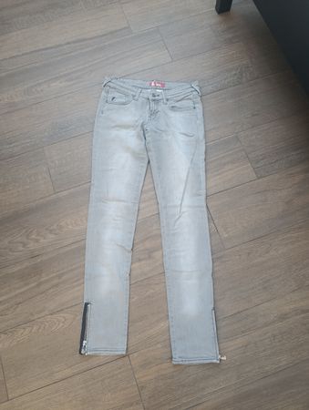 Graue Skinny Jeans in Gr. 28