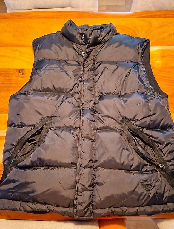 Guess Gilet & Giacche: Guess Gilet Gr. XXL – Usato da Luzern venduto da maji87