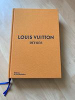 LOUIS VUITTON Défilés Book / Catwalk (French Language)