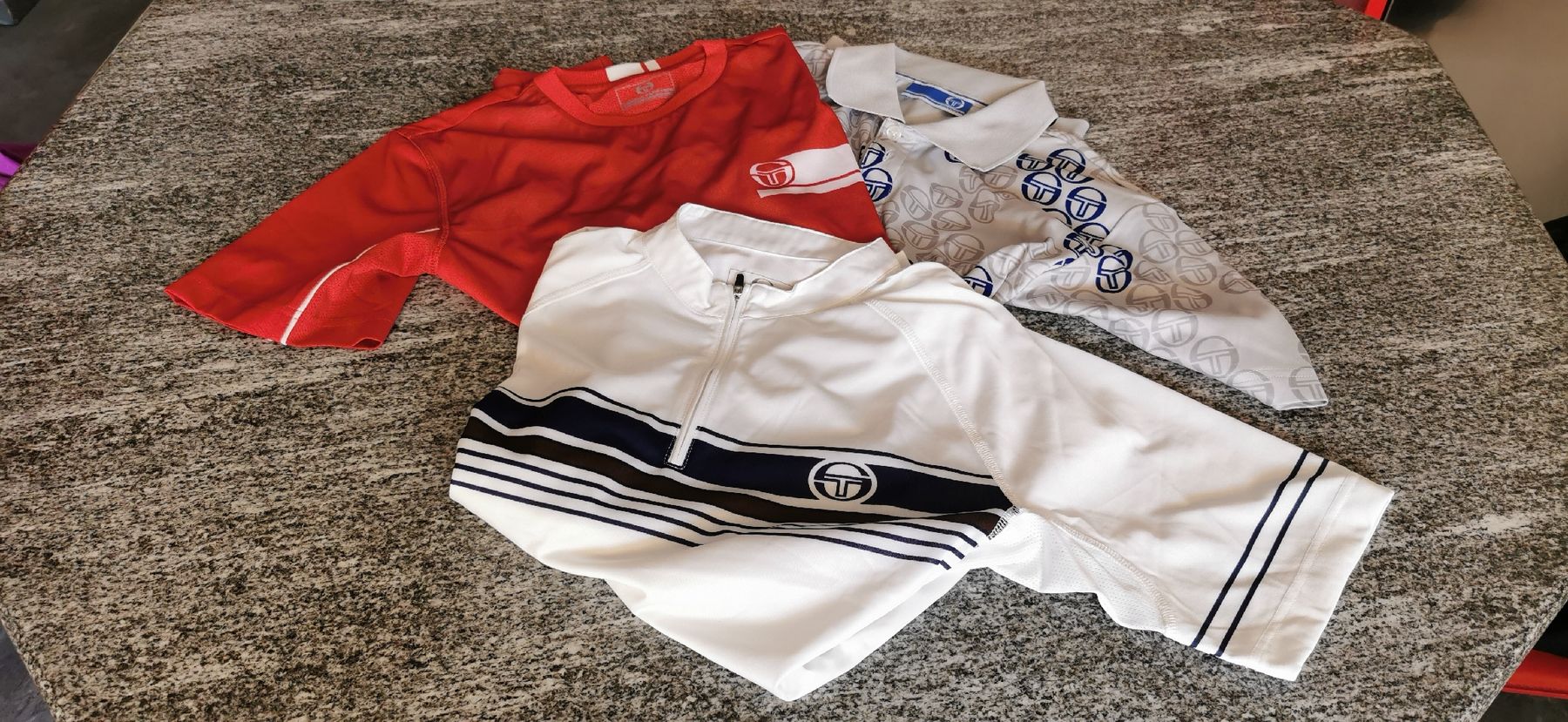 Lotti di vestiti: Sergio Tacchini T-Shirt im 3 er Pack Gr. M – Nuovo (secondo la descrizione) da St. Niklaus VS venduto da Distel60 3