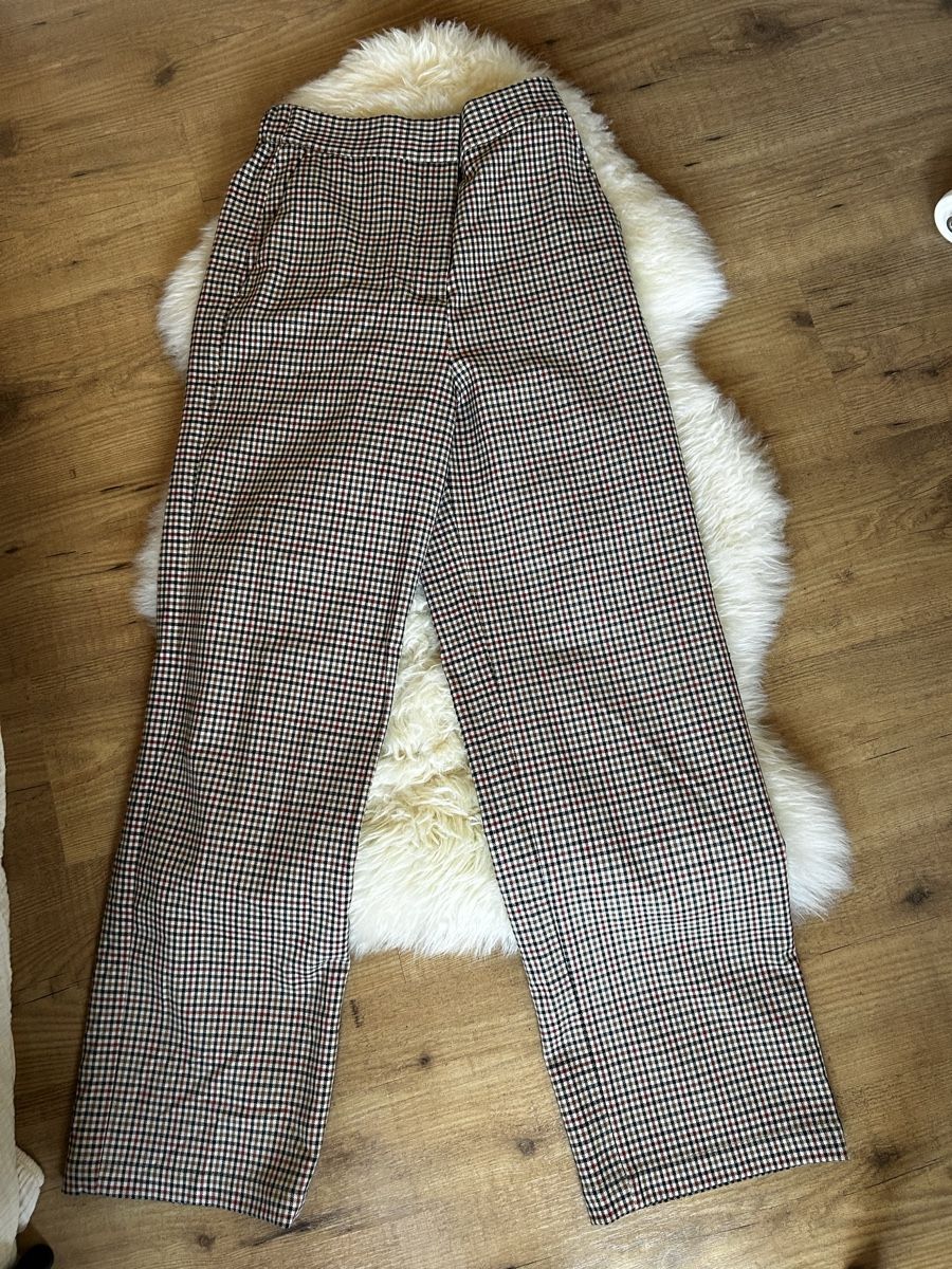 Zara Pantaloni: Pantalon Zara – Usato da Grimisuat venduto da zay_m288