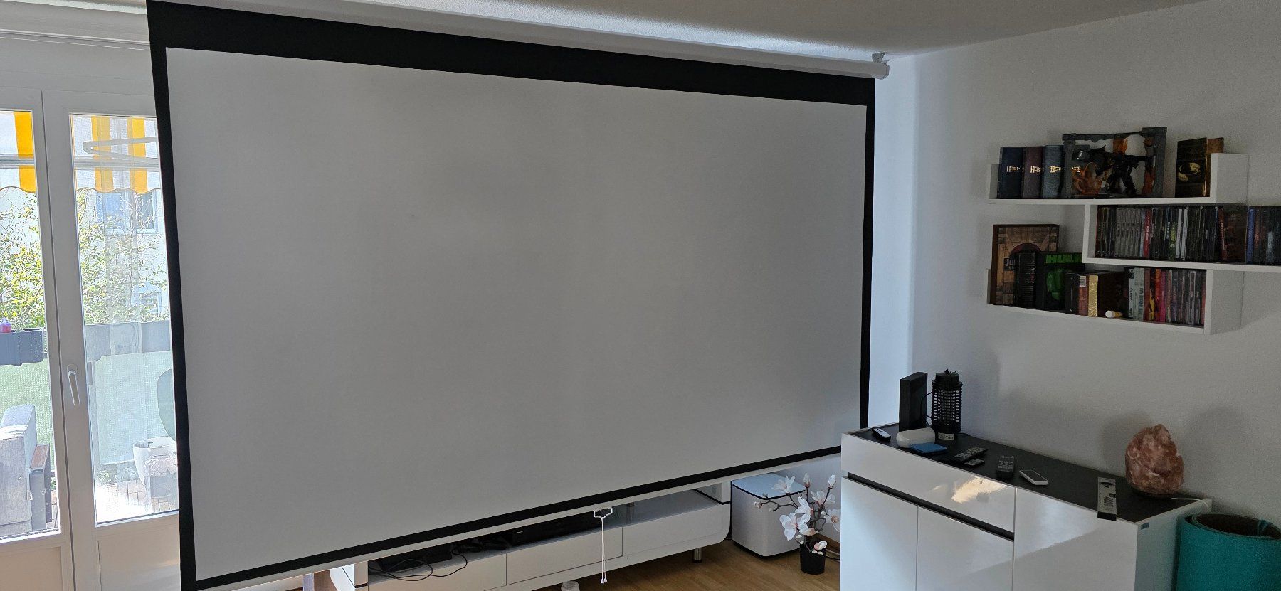 Home Cinema: Leinwand Esmart 16:9 120" – Usato da Stein AG venduto da eMODy