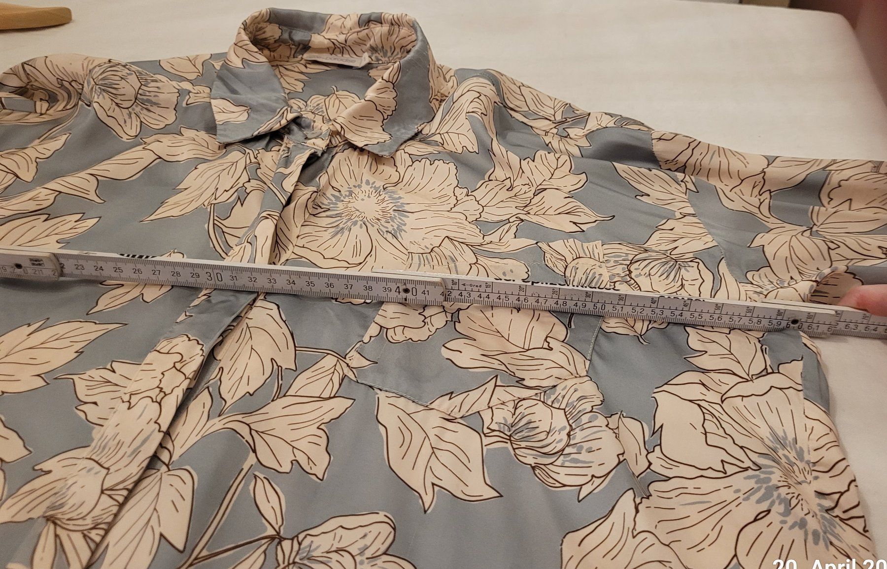 Camicette: Sommerbluse mit Blumenmuster letztes Angebot – Usato da Bünzen venduto da Milly32 2
