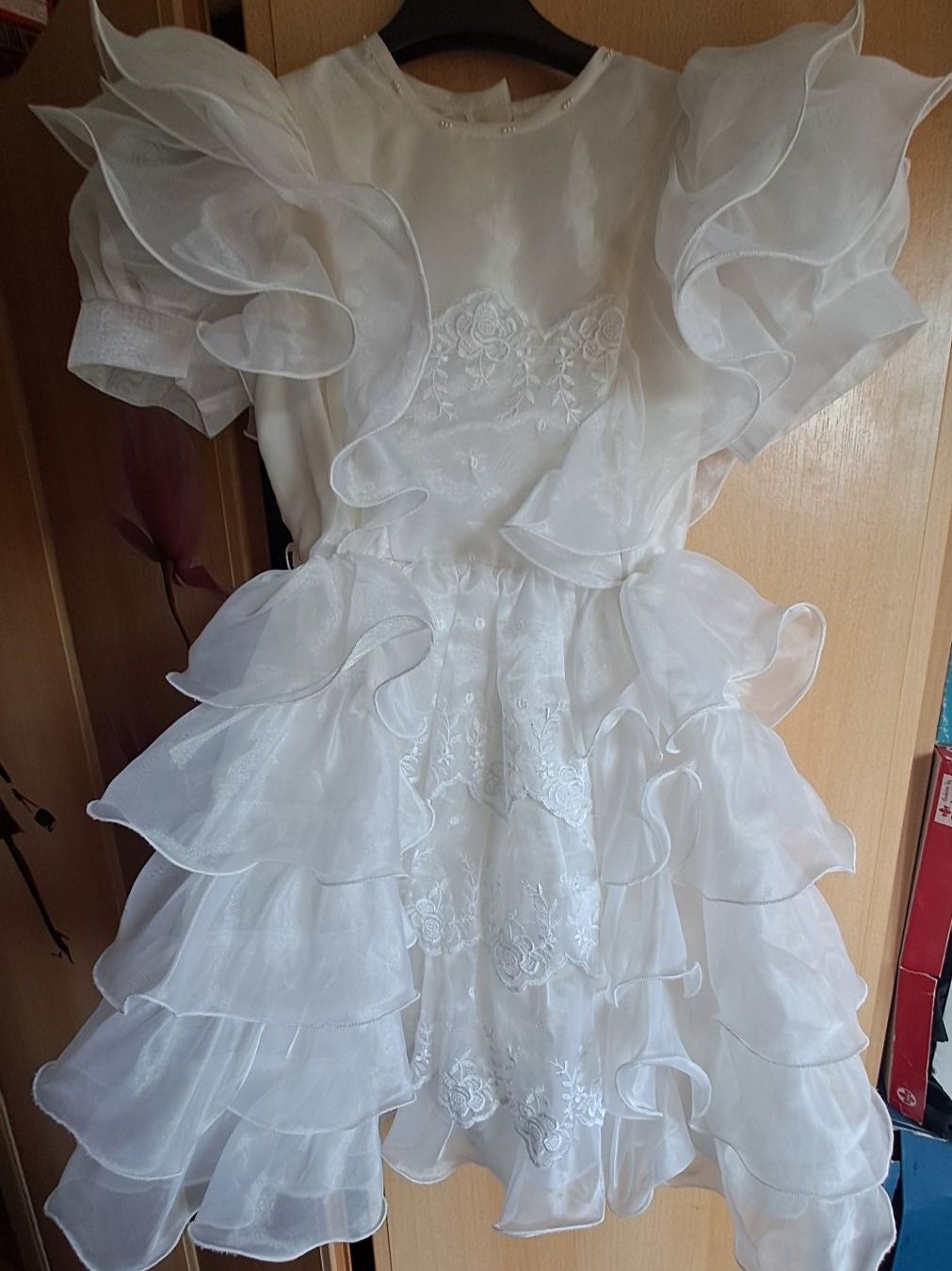 Vestiti & Gonne: belle robe élégante pour 8 ans – Usato da Bernex venduto da Dariafr