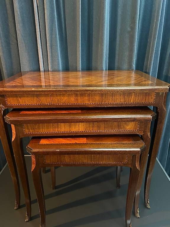 Tische: Ensemble de 3 tables gigognes style Louis XV – Gebraucht aus La Neuveville von XavierLuke 2