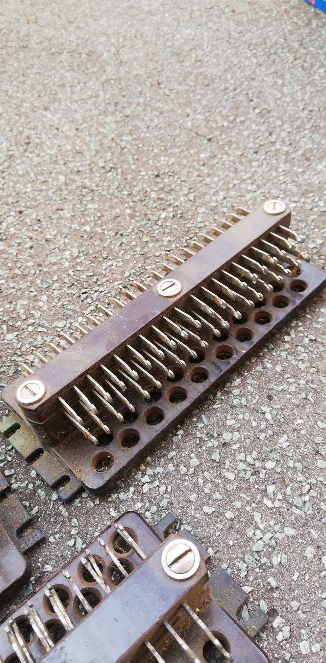 Componenti elettronici: 3 alte Lötleisten ab 1Fr. – Usato da Thun venduto da Matthias72 4