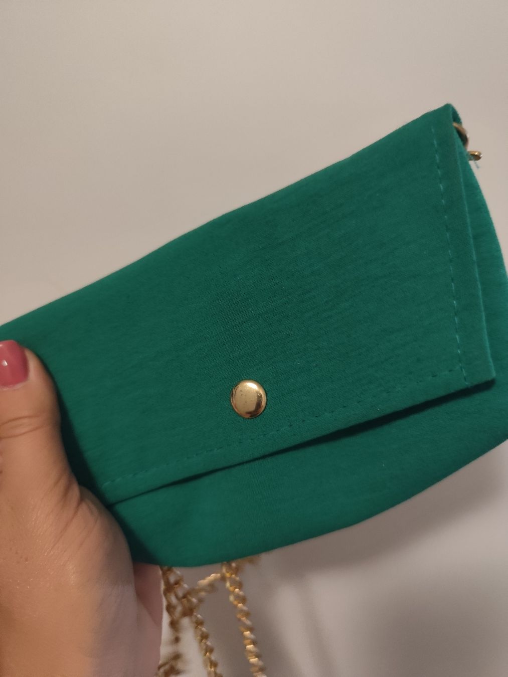 Taschen für Damen: Emerald Green Mini Bag with Gold Chain – Gebraucht aus Mägenwil von VintageGirly 3