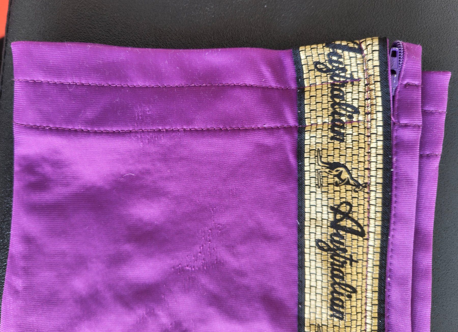Pantaloni: Pantalon Australian Violet & doré – Usato da Plan-les-Ouates venduto da DALBAC 7