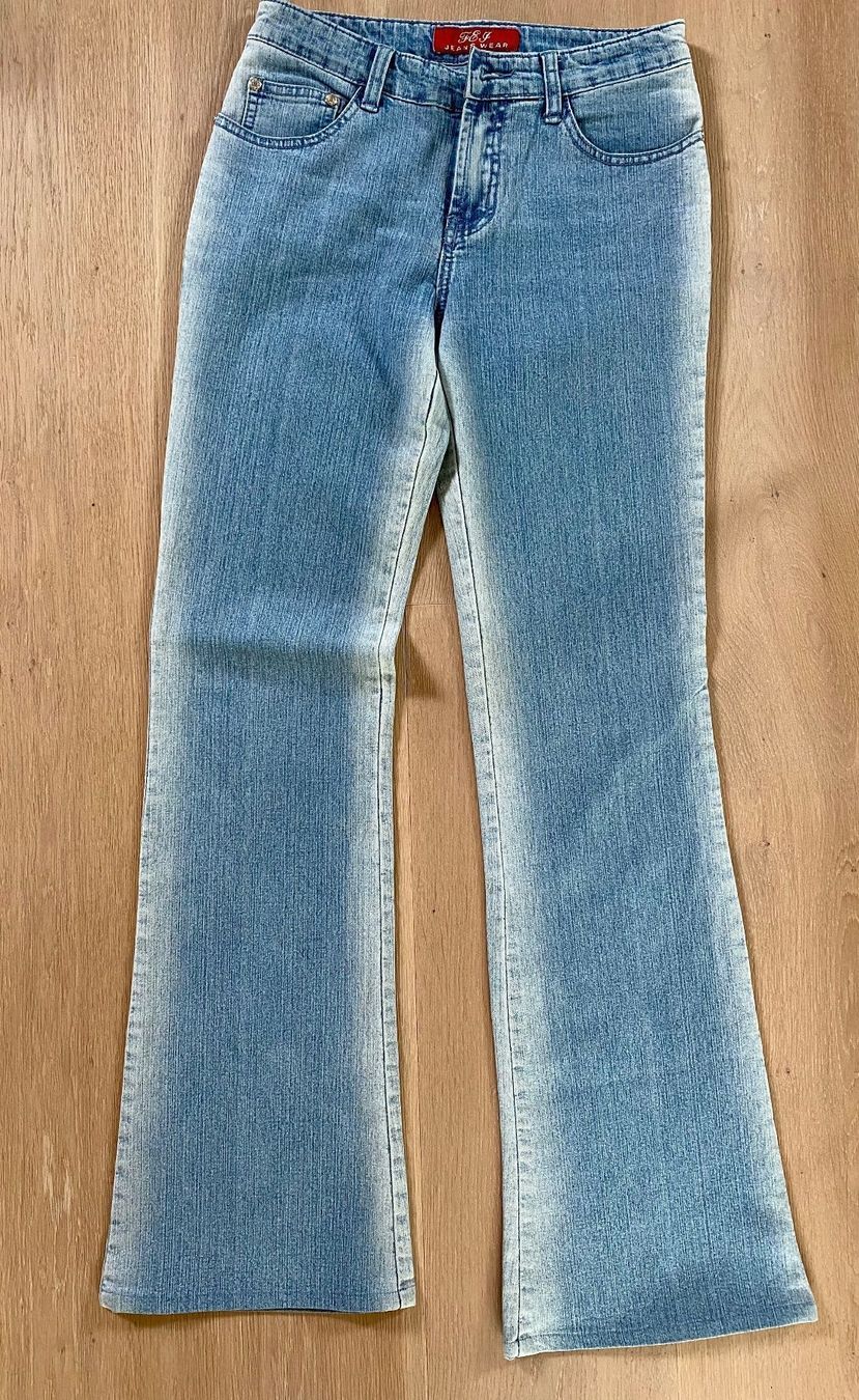 Jeans: Coole hellblaue Jeans Grösse 27 = S – Usato da Winkel venduto da Flyhy2020
