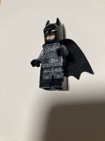 LEGO Batman Minifigur aus dem Set „The Batman: Batmobil 7633