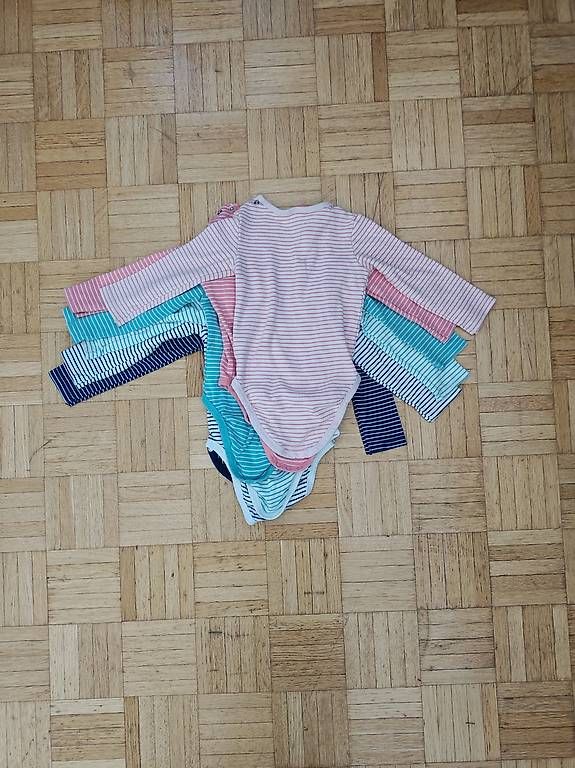 Lotti & Set di vestiti: Langarm Bodies Gr 86/92 – Usato da Zürich venduto da ste_hv76 2
