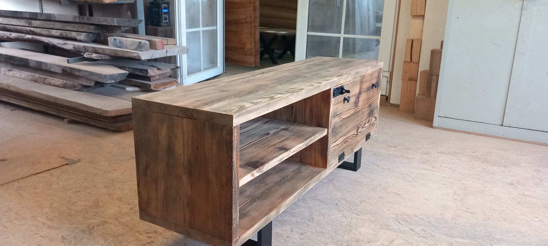 TV Möbel: Sideboard aus  Schweizer Altholz Fichte 160cm – Neu (gemäss Beschreibung) aus Altishofen von Rossi464 3