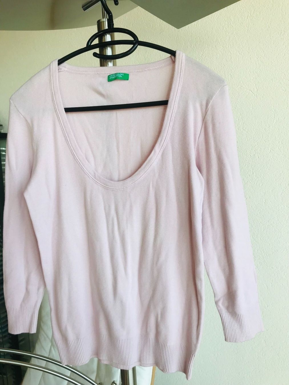 Benetton Maglioni & Felpe: Pullover Benetton rose pâle neuf Envoi possible/Versand mögl – Nuovo (secondo la descrizione) da Belmont-sur-Lausanne venduto da chu_vxf5