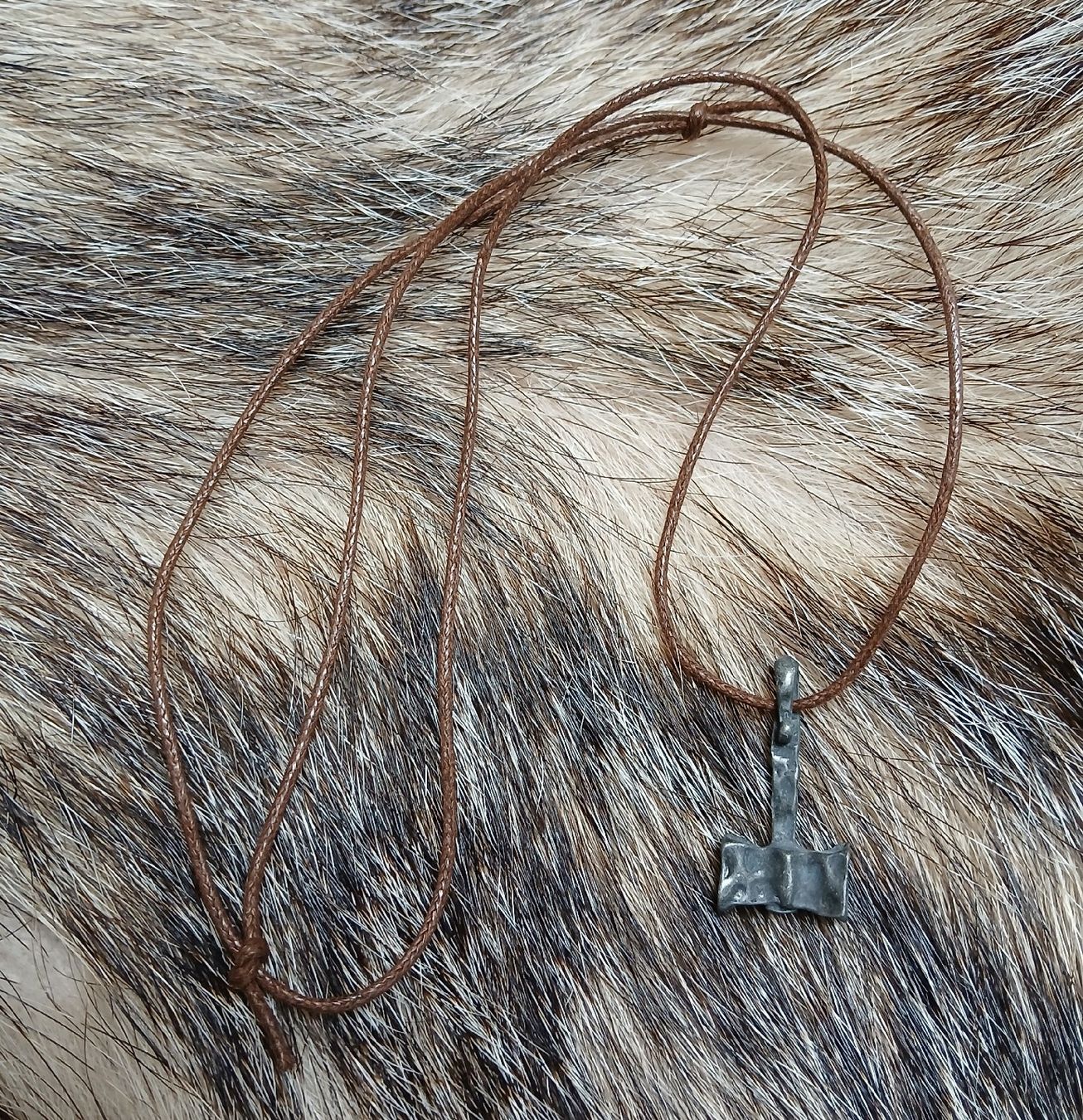Catenine: Colliers Vikings Mjöllnir – Nuovo (secondo la descrizione) da Les Sciernes-d'Albeuve venduto da mel_8wpv 2