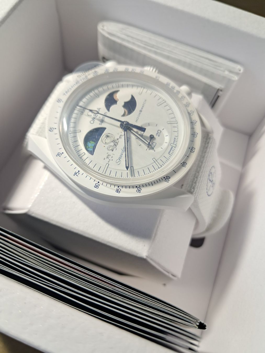 Swatch Orologi: Swatch x Omega Mission to Earthphase Moonshine Gold Cold Mo. – Nuovo e nell'imballaggio originale da Niederhasli venduto da zvb_fgn2 2