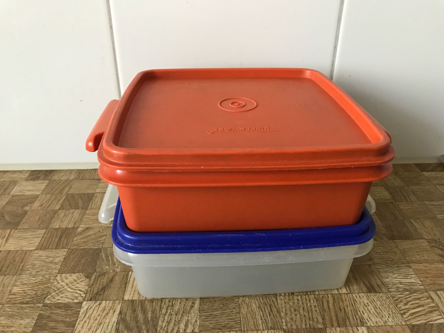 Tupperware Behälter & Ähnliches: Tupperware.  2 Behälter – Gebraucht aus Birmensdorf ZH von Hilhan 1