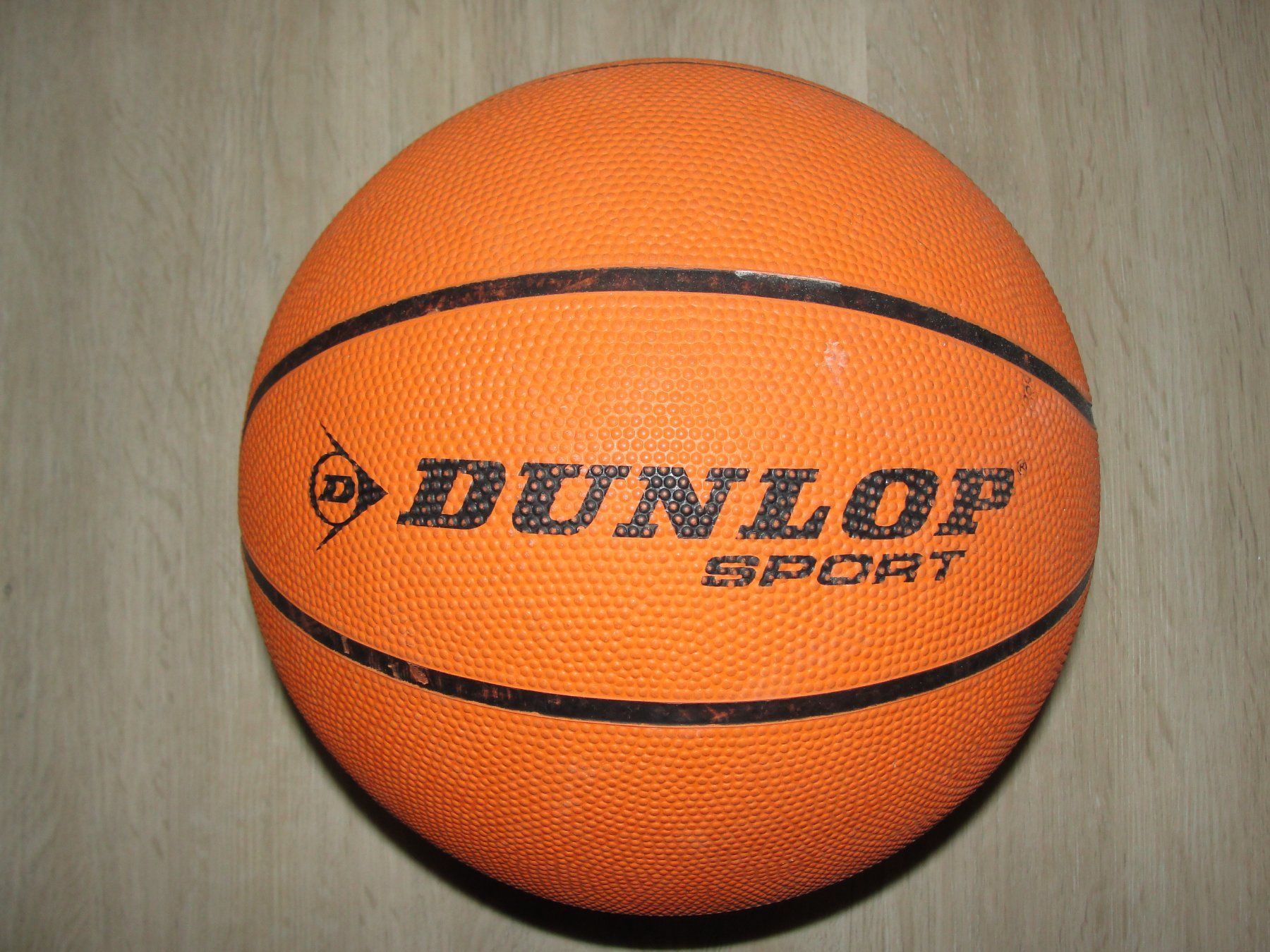 Dunlop Palloni: Basketball – Usato da Oberschrot venduto da Schello