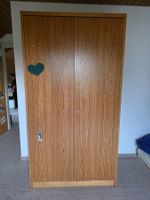 Kleiderschrank