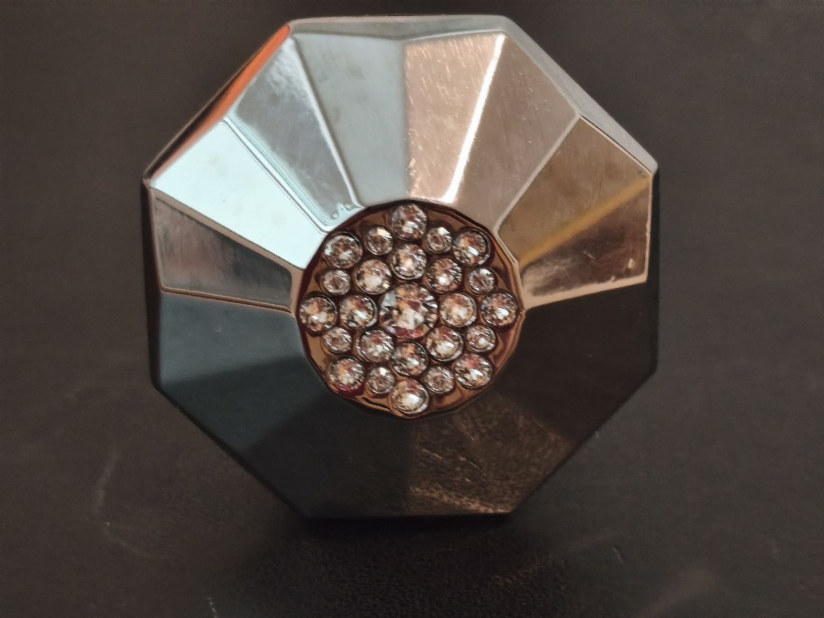 Swarovski Apribottiglie & Tappi per chiusura: Swarovski Kristall Flaschenverschluss, neu – Nuovo e nell'imballaggio originale da Stäfa venduto da bluumartini 2
