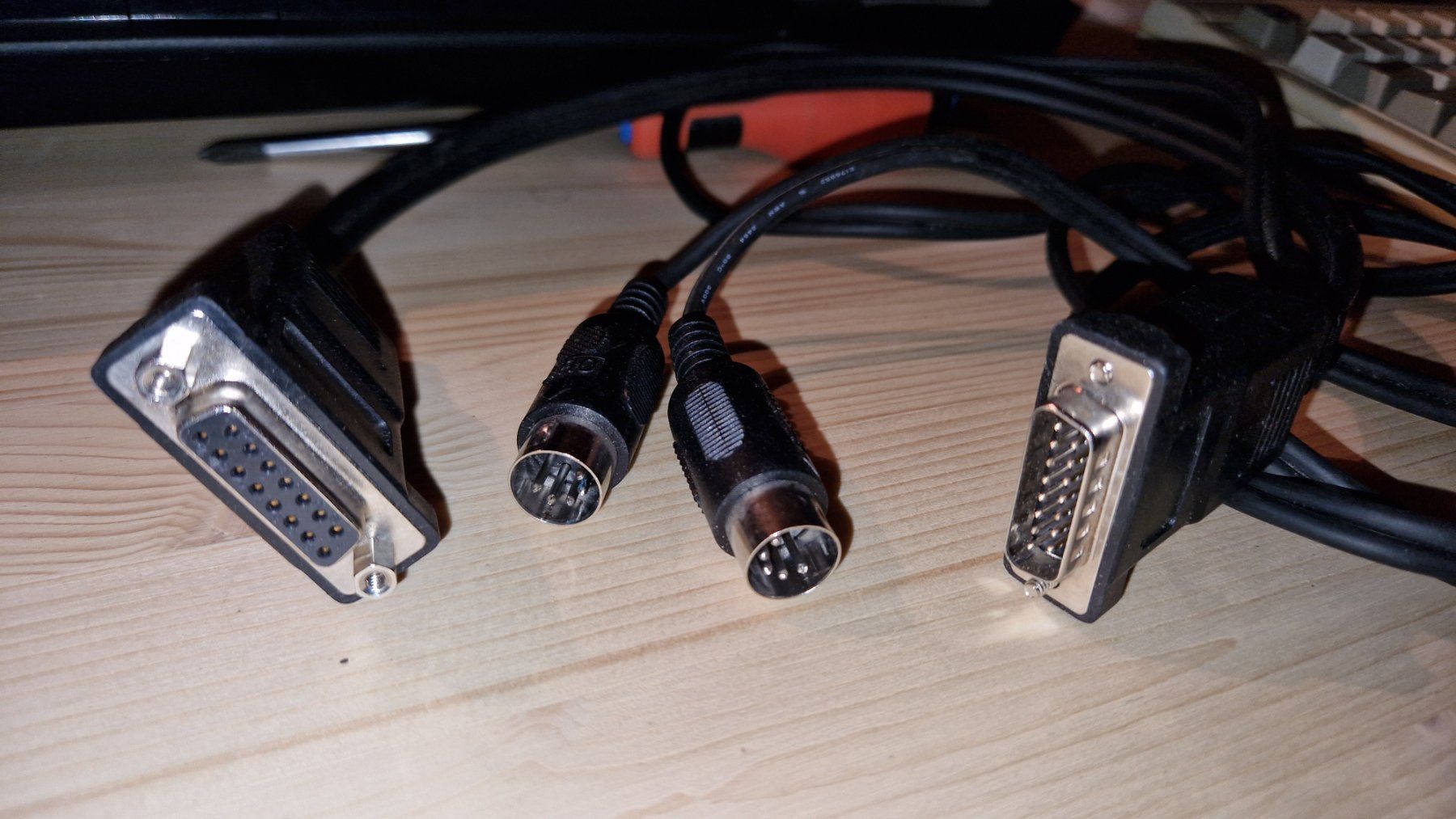Câbles: Cable Gamepad <-> Midi (Joystick Midi Cable) – D'occasion à Genève par mte_hnx9 1