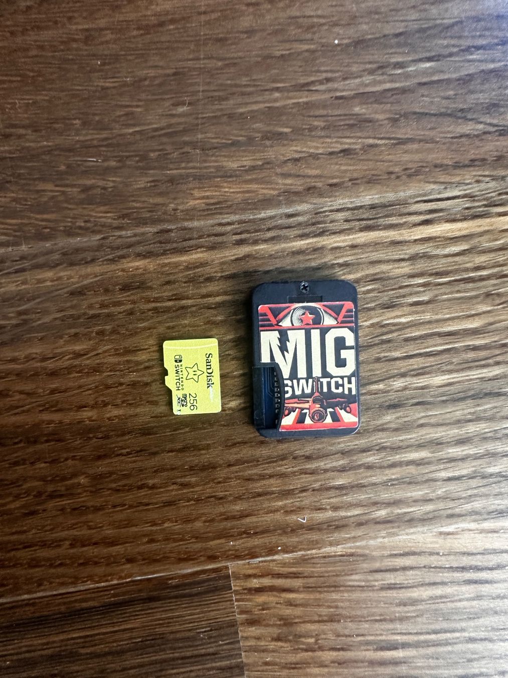 Giochi: MIG Switch V2 + SanDisk 256 GB – Usato da Zürich venduto da ascbbio