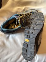 praktisch neue Halbstiefel links fünfmal getragen Größe 43 e