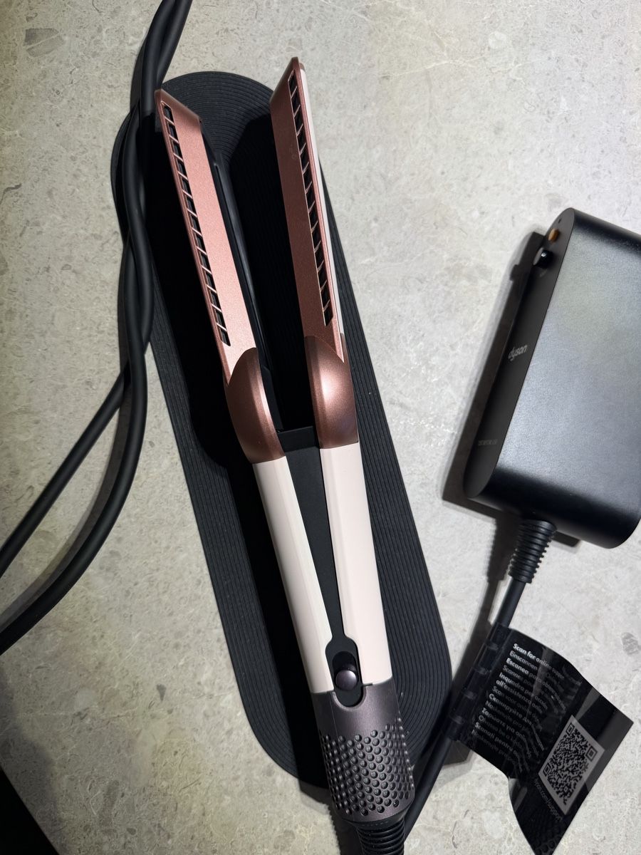 Dyson Sèche-cheveux: Dyson Airstrait – D'occasion à Wädenswil par ine_gl2r 2