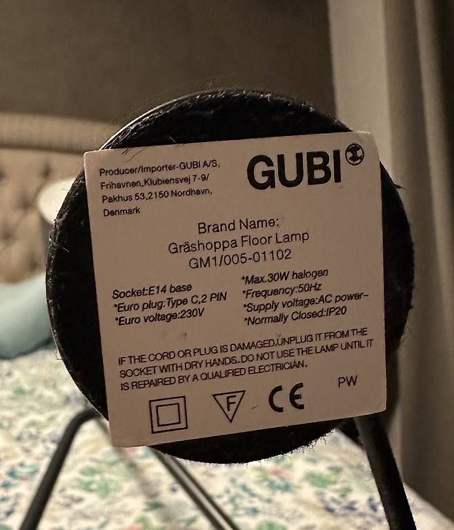 Lampade: Lampadaire design GUBI Gräshoppa original  noir semi-mat – Usato da Bernex venduto da dorella1 1