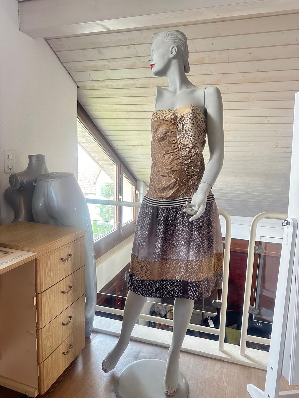 Vestiti: Seidenkleid von PIANURA STUDIO – Usato da Neuhausen venduto da Lechasseur