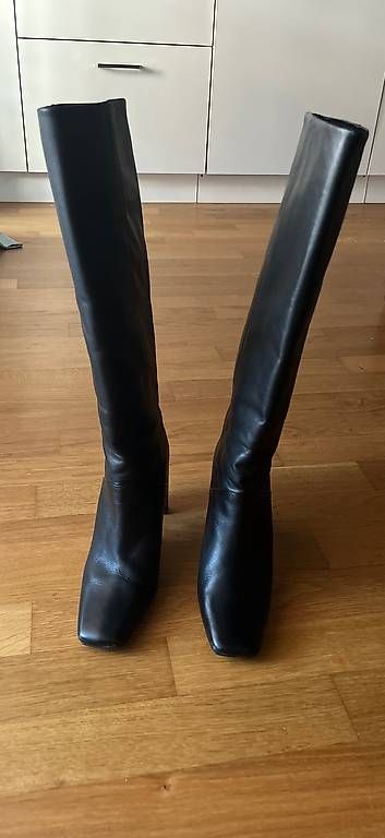 Mango Damenschuhe: Schwarze Stiefel 39 – Gebraucht aus Winterthur von smtpc