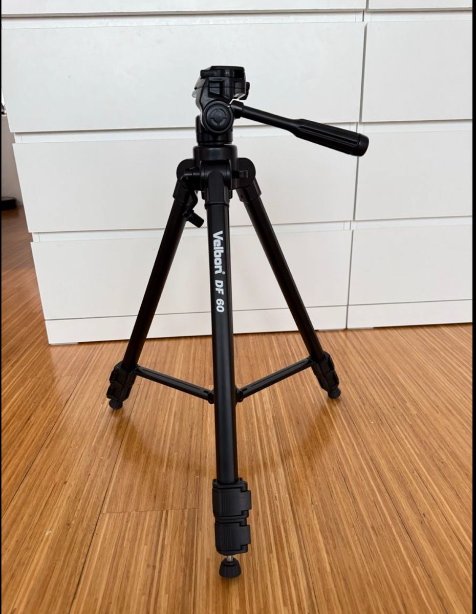 Velbon Trépieds & Accessoires: Stativ Kamera Velbon DF-60 tripod – D'occasion à Basel par Sarah921 2