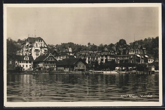 Cartoline postali: Weggis-Unterdorf, Uferpartie mit Hotel R – Usato da Berlin venduto da bartko-reher
