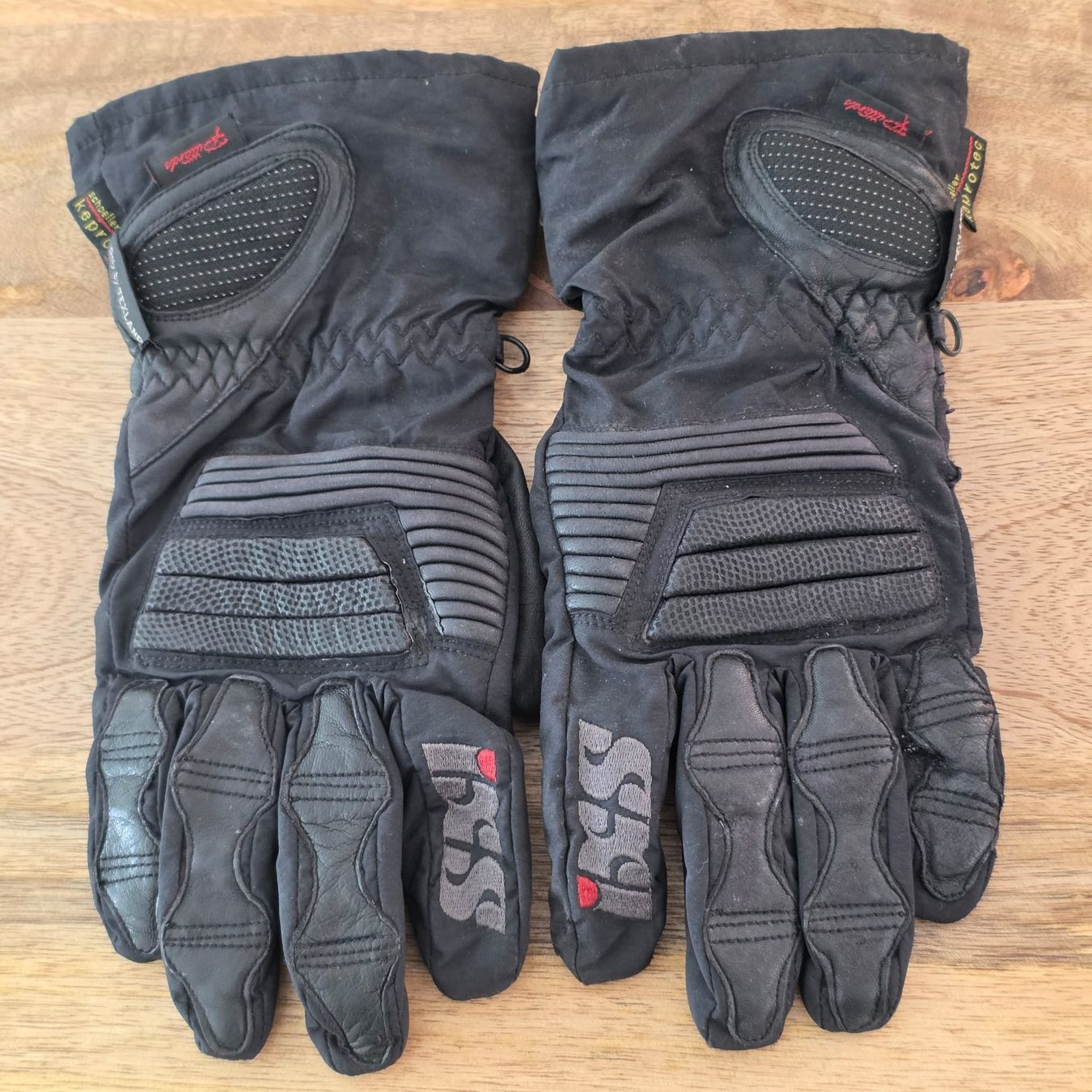 Guanti & manicotti: Ixon Gore-Tex Motorradhandschuhe Grösse M – Usato da Rheinsulz venduto da Dred