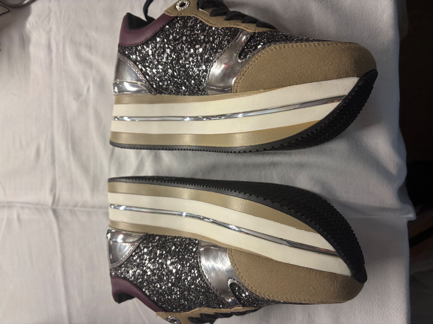 Guess Scarpe da donna: Turnschuhe Guess Gr. 36 – Nuovo (secondo la descrizione) da Dulliken venduto da ricki51 2