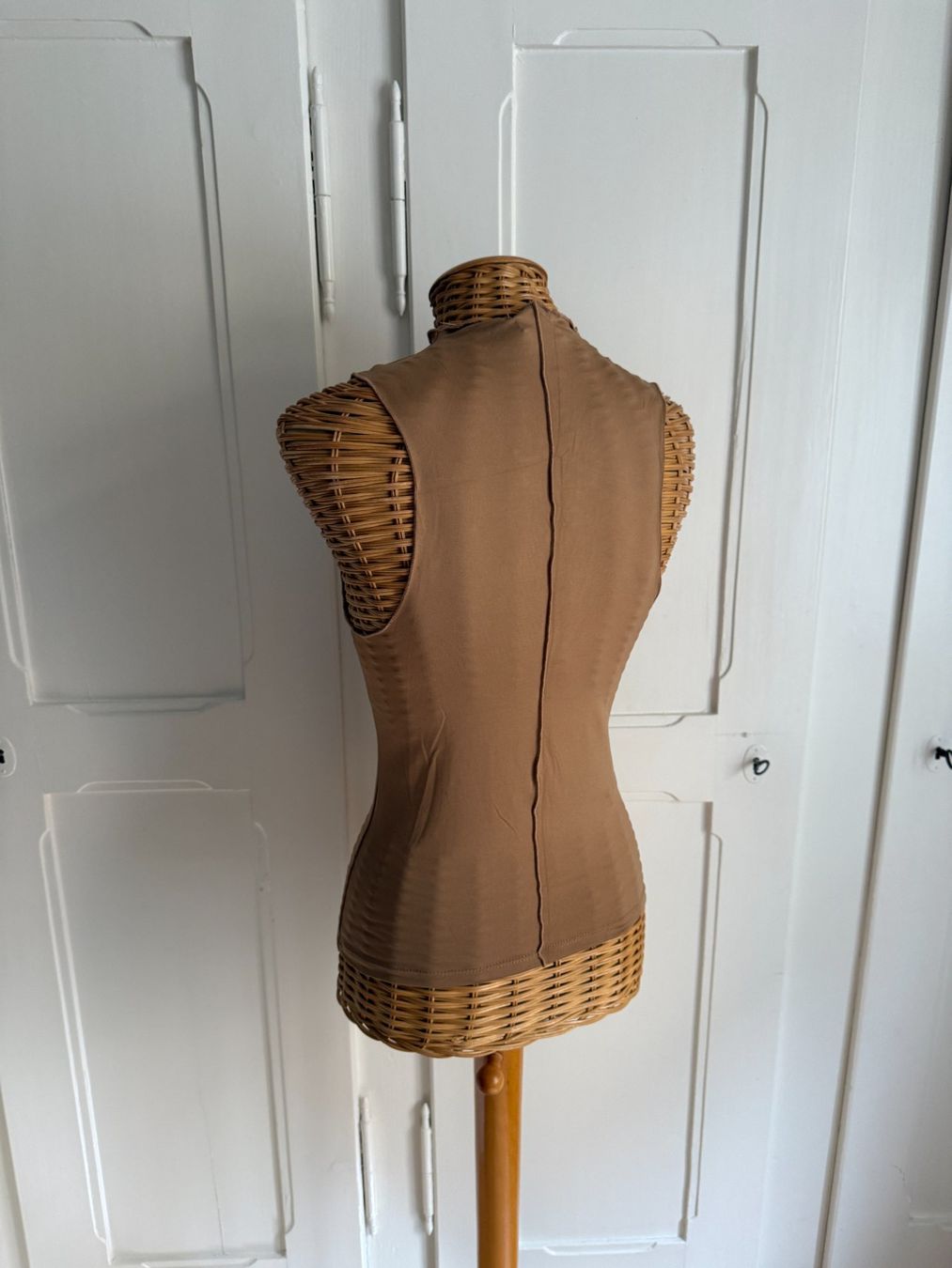 Mango Tops: MANGO - Top hellbraun M – D'occasion à Zürich par Diazaio 2