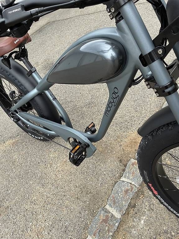 Biciclette: A vendre vélo électrique Mobygo Café racer anthracite – Usato da La Chaux-de-Fonds venduto da Arota 1