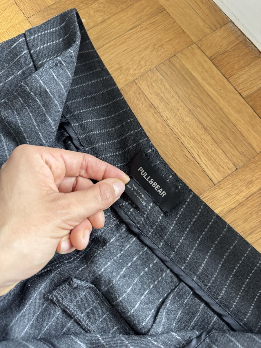 Pull&Bear Hosen: Pull&Bear Trousers Pinstripe Grey, S – Gebraucht aus Zürich von PeaceandLovex33 3