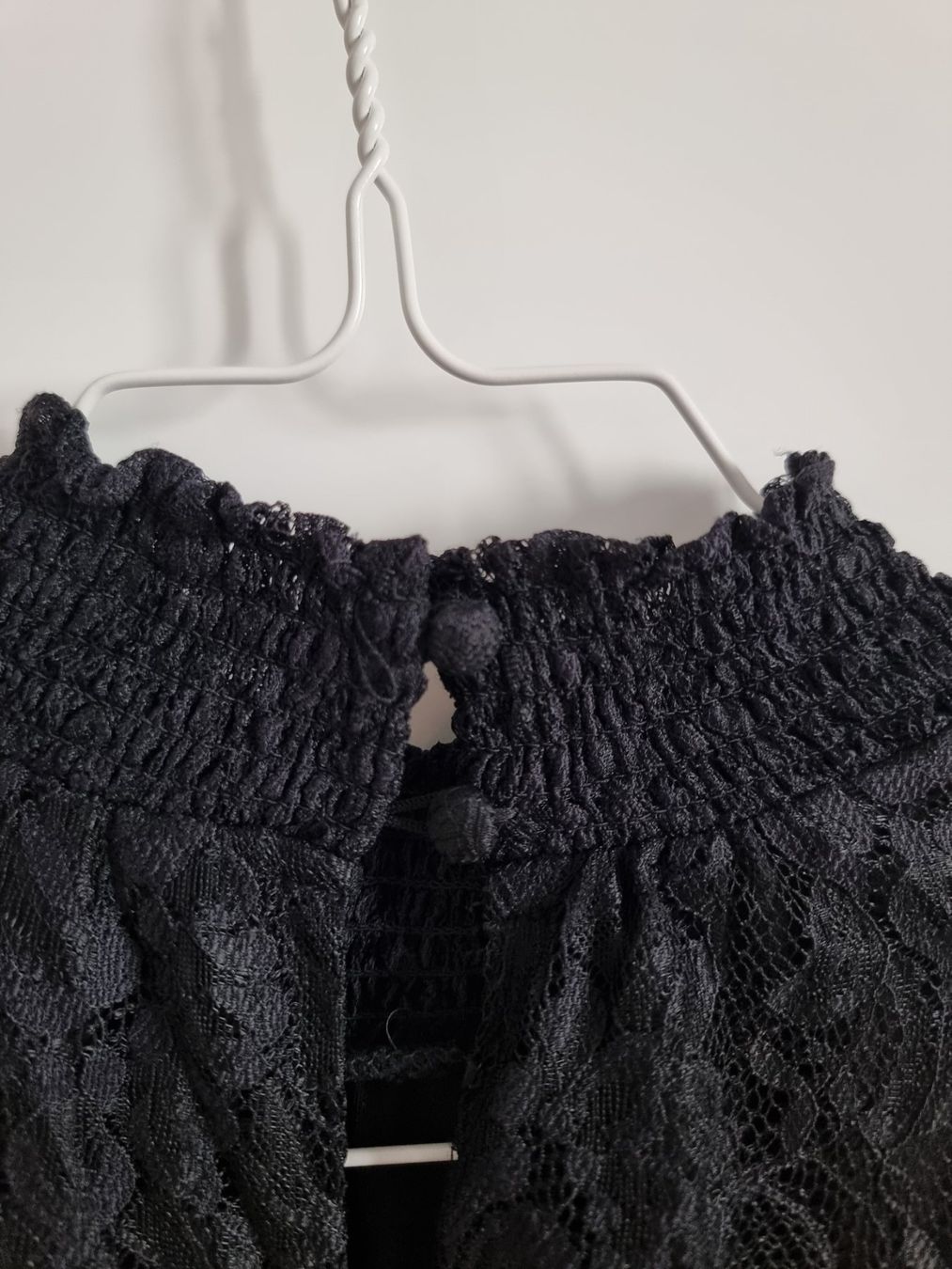 Kleider: EXPRESS - Schwarzes Minikleid aus Spitze – Gebraucht aus Zürich von Nala2811 4