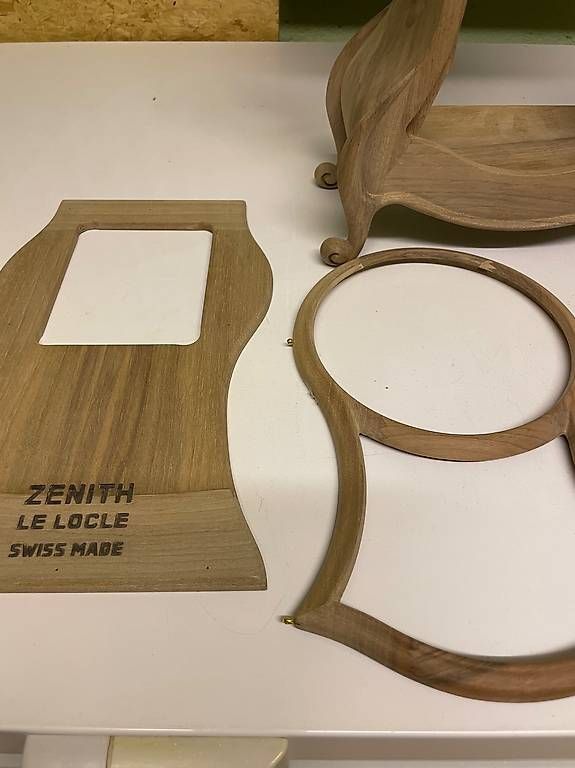 Zenith Orologi da terra & Orologi da parete: Pendule neuchâteloise en noyer – Nuovo (secondo la descrizione) da le locle venduto da caryl 2