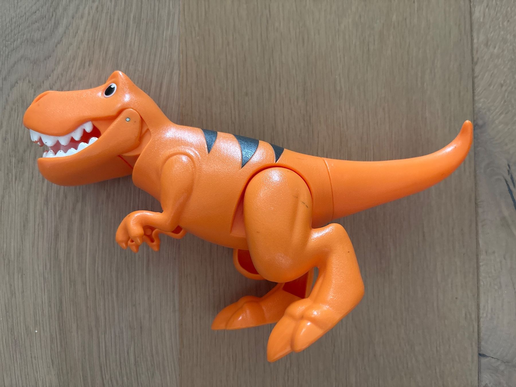 Spielzeuge: Dinosaurier T-Rex – Gebraucht aus Volketswil von PHTLS