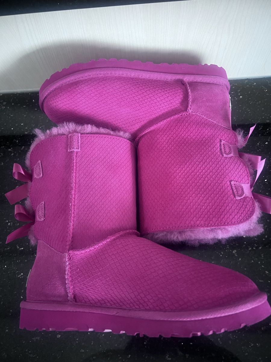 Ugg Scarpe da donna: UGG Bailey Bowl Pink NEU – Nuovo (secondo la descrizione) da Ormalingen venduto da MCS1 3