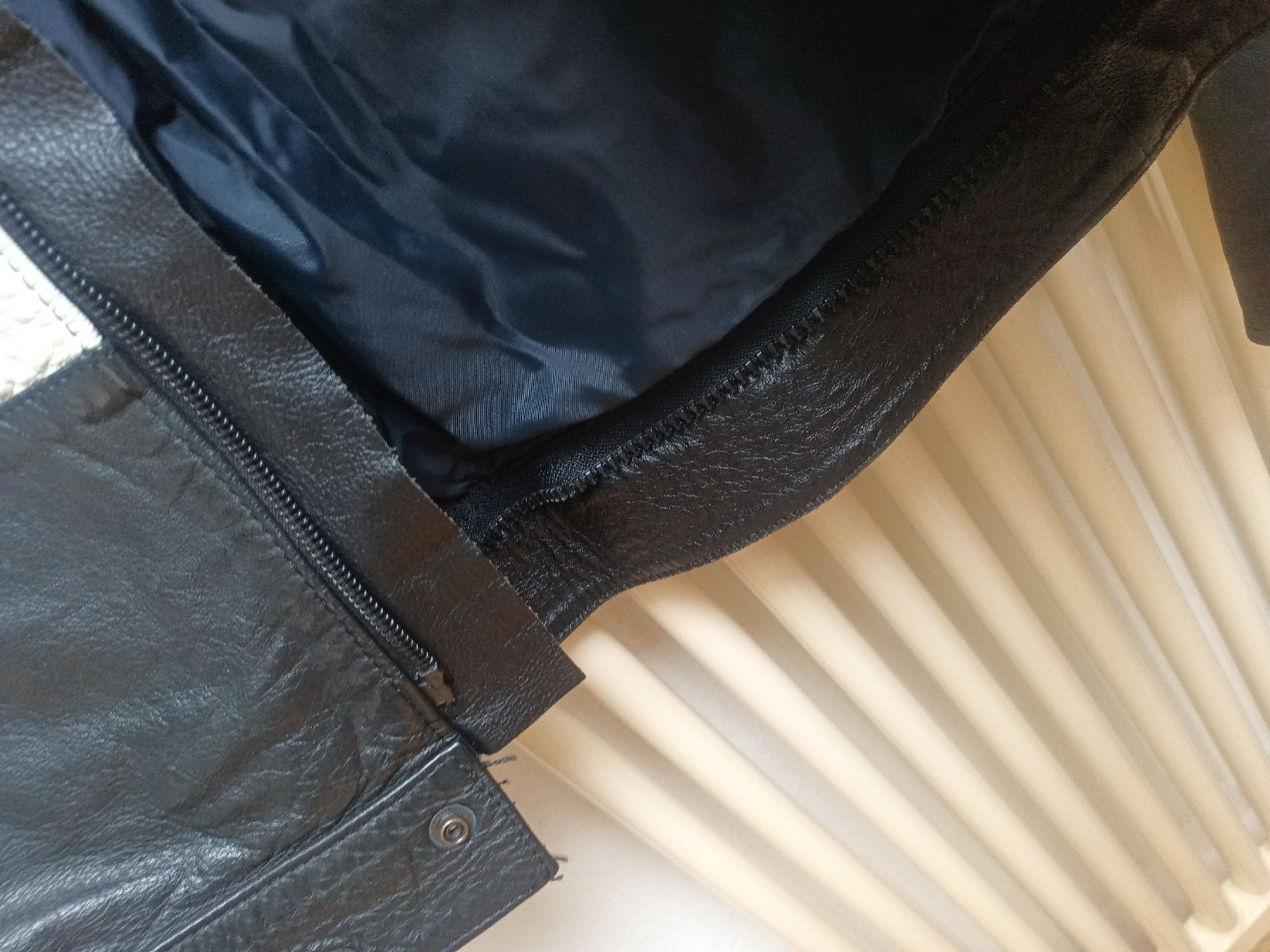 Giacche: Leder Jacket M Töff – Usato da Dübendorf venduto da selestrine 3