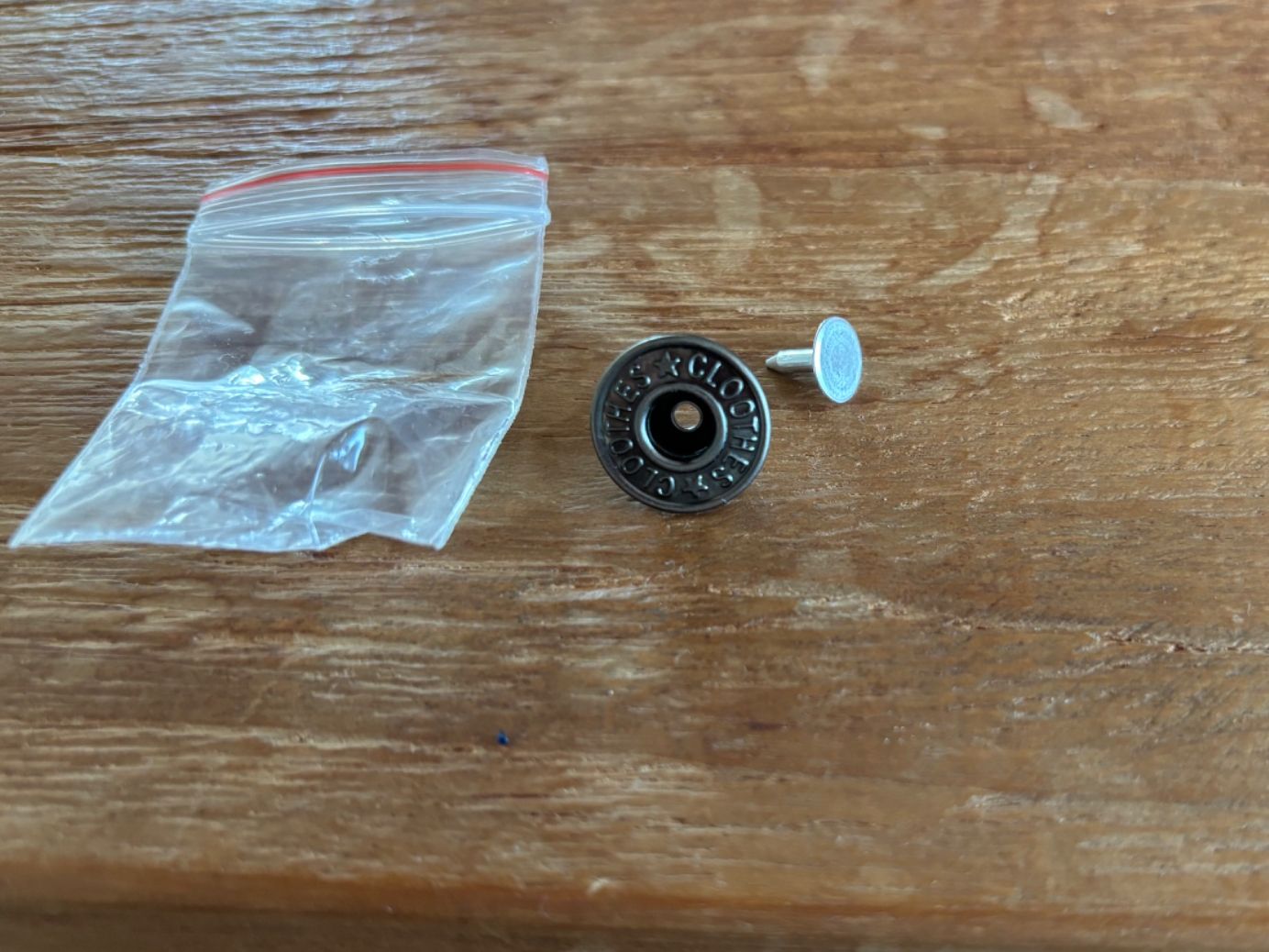 Hosen: Hosenknöpfe NEU – Neu und originalverpackt aus Stadel von Chanel_5 1